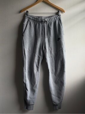 Nike Tech Joggers